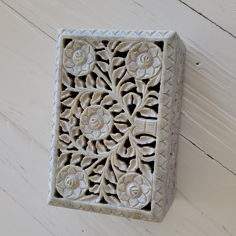 Beautiful Natural Stone Trinket Box